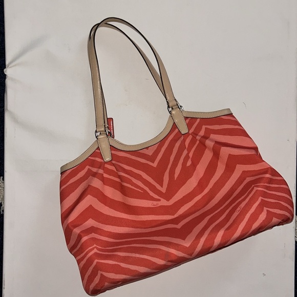 Coach Bag - Picture 3 of 10